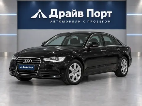 Audi A6 2011, вид спереди