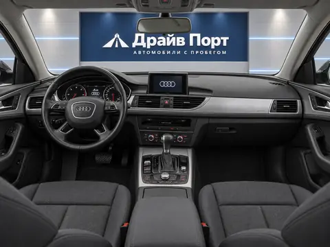 Audi A6 2011, панель приборов