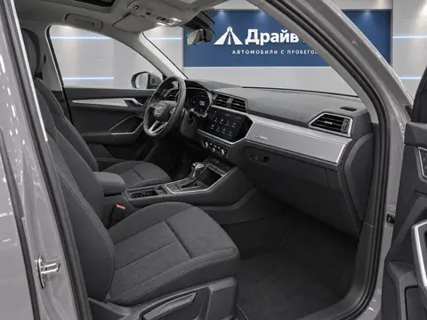 Audi Q3 2026, салон