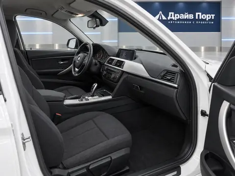 BMW 316i 2013, салон