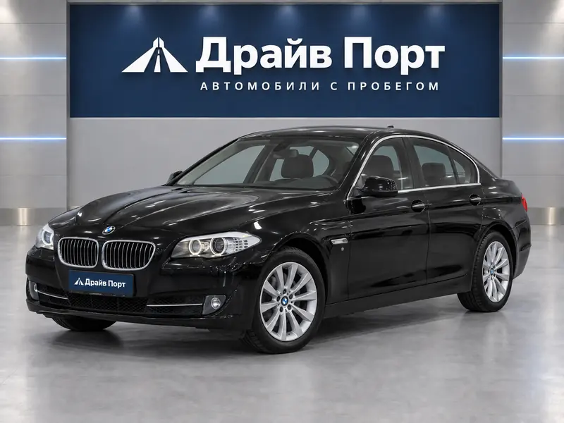 BMW 523i 2011 — с пробегом, седан, черный, вид спереди