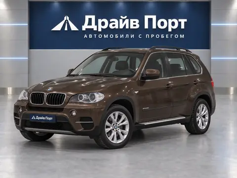 BMW X5 xDrive35i 2011, вид спереди