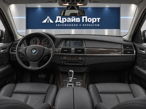 BMW X5 xDrive35i 2011, панель приборов