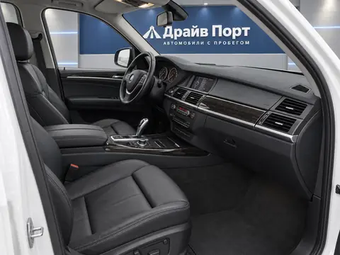 BMW X5 xDrive35i 2013, салон