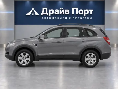 Chevrolet Captiva 2006, вид сбоку