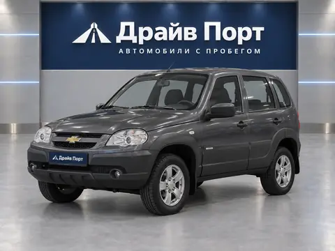 Chevrolet Niva 2018, вид спереди