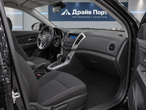 Chevrolet Cruze 2013, салон