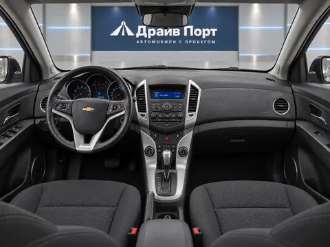 Chevrolet Cruze 2013, панель приборов