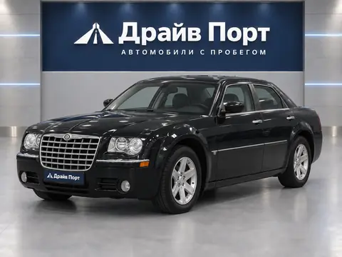 Chrysler 300 2004, вид спереди