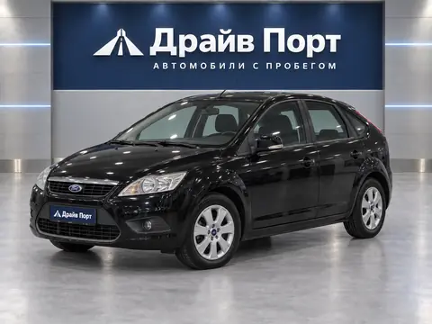 Ford Focus 2007, вид спереди