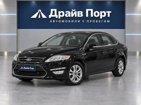 Ford Mondeo 2012, вид спереди