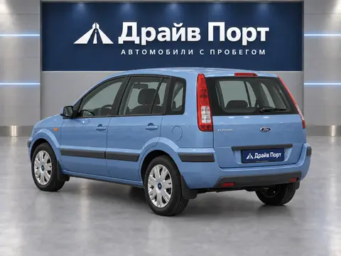 Ford Fusion 2009, вид сзади