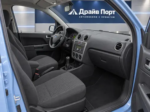 Ford Fusion 2009, салон