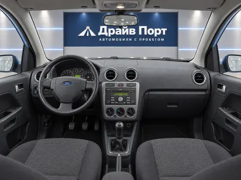 Ford Fusion 2009, панель приборов