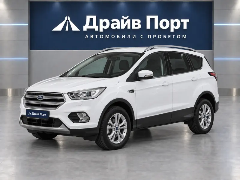 Ford Kuga 2017 — с пробегом, внедорожник, белый, вид спереди