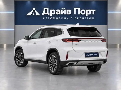 Exeed TXL 2022, вид сзади