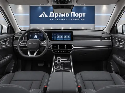 Jetour X70 Plus 2026, панель приборов