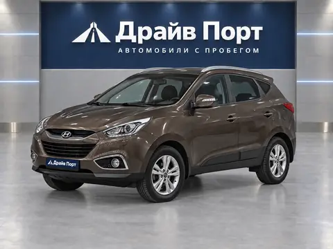 Hyundai ix35 2013, вид спереди