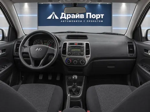 Hyundai i20 2009, панель приборов
