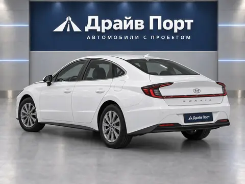 Hyundai Sonata 2021, вид сзади