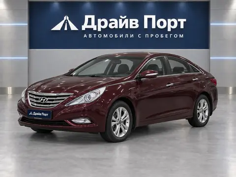 Hyundai Sonata 2011, вид спереди