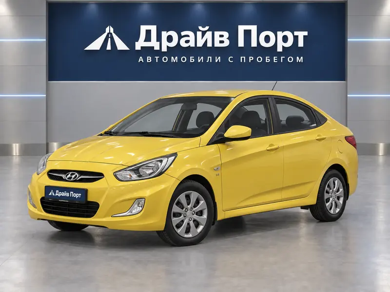 Hyundai Solaris 2014 — с пробегом, седан, желтый, вид спереди