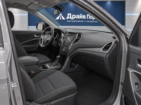 Hyundai Santa Fe 2015, салон