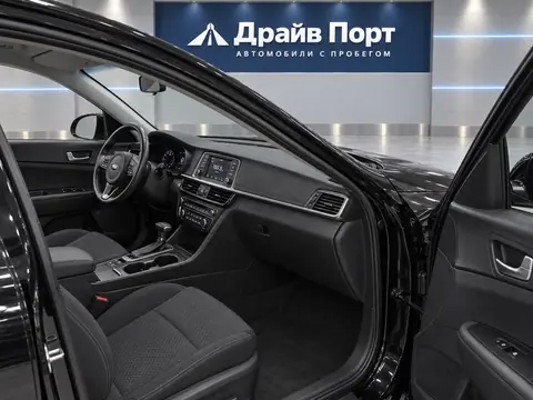 Kia Optima 2017, салон