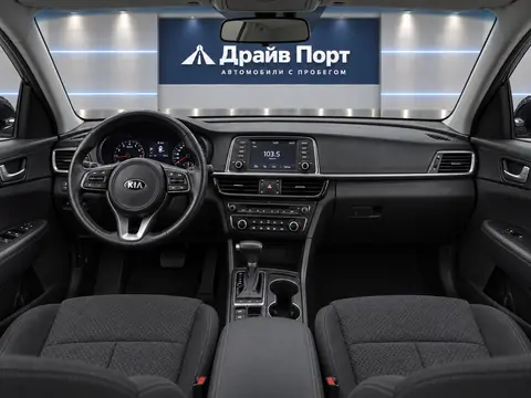 Kia Optima 2017, панель приборов