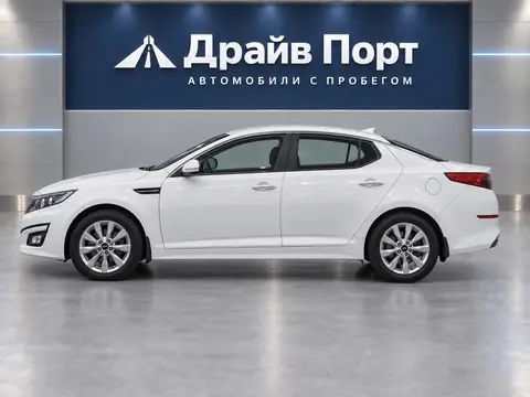 Kia Optima 2015, вид сбоку