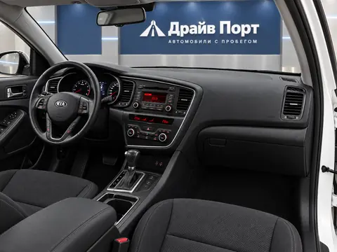 Kia Optima 2015, салон