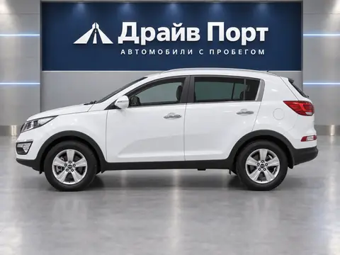 Kia Sportage 2015, вид сбоку