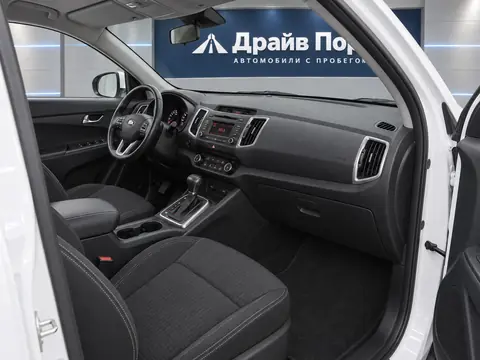 Kia Sportage 2015, салон