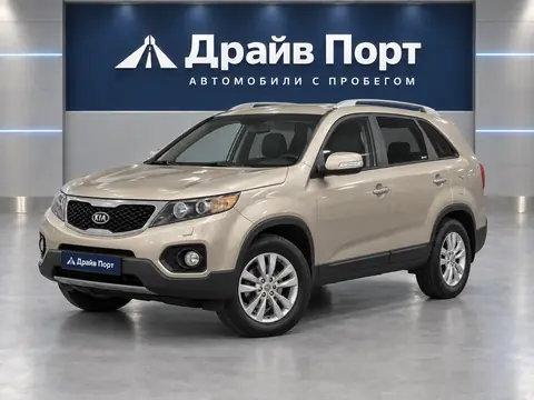 Kia Sorento 2013, вид спереди
