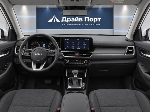 Kia Seltos 2026, панель приборов