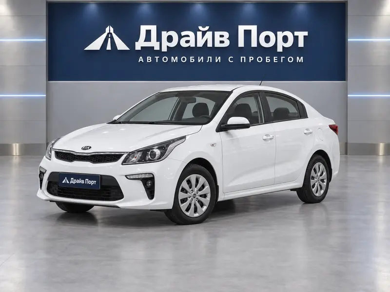 Kia Rio 2019 — с пробегом, седан, белый, вид спереди
