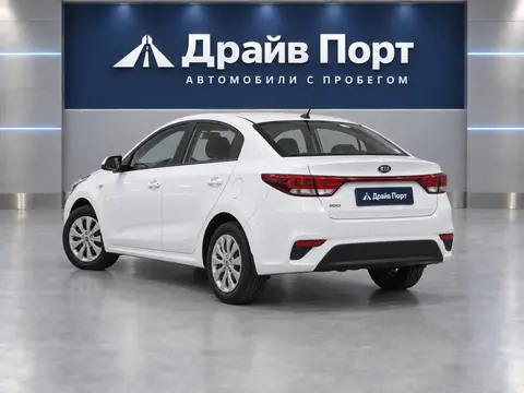 Kia Rio 2019, вид сзади