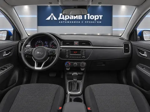 Kia Rio 2017, панель приборов