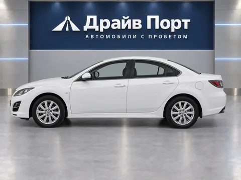 Mazda 6 2010, вид сбоку