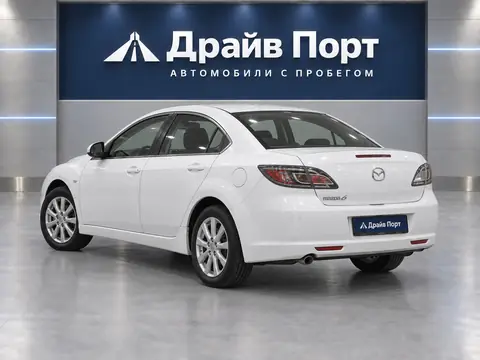 Mazda 6 2008, вид сзади
