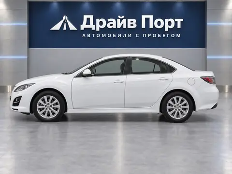 Mazda 6 2010, вид сбоку
