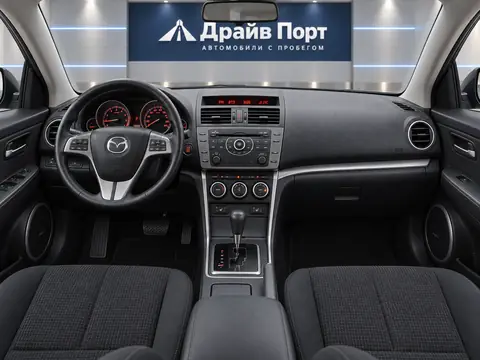 Mazda 6 2010, панель приборов