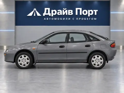 Mazda 323F 1995, вид сбоку