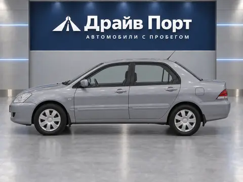 Mitsubishi Lancer 2004, вид сбоку