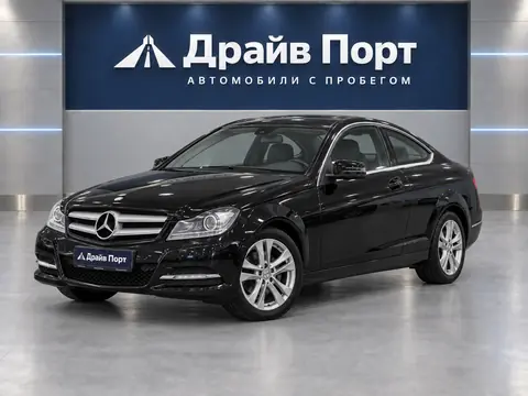 Mercedes-Benz C 180 2011, вид спереди