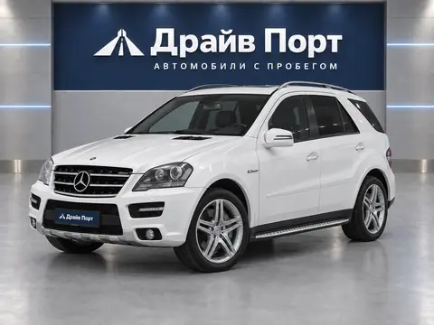 Mercedes-Benz ML 63 AMG 2010, вид спереди
