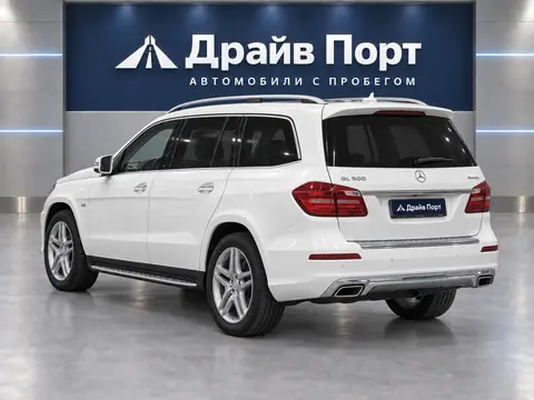 Mercedes-Benz GL 500 4MATIC 2014, вид сзади