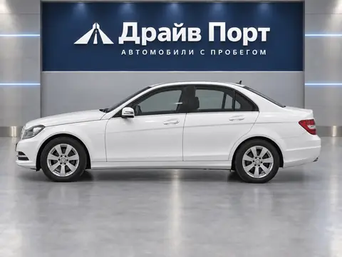 Mercedes-Benz C 180 2012, вид сбоку