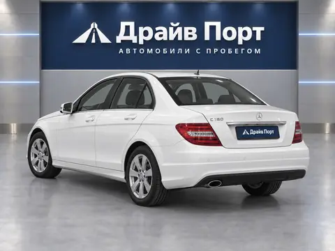 Mercedes-Benz C 180 2012, вид сзади