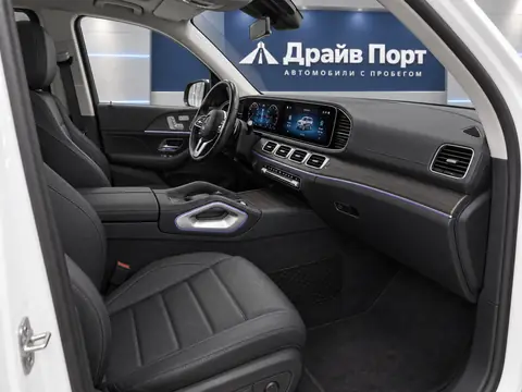 Mercedes-Benz GLS 2021, салон